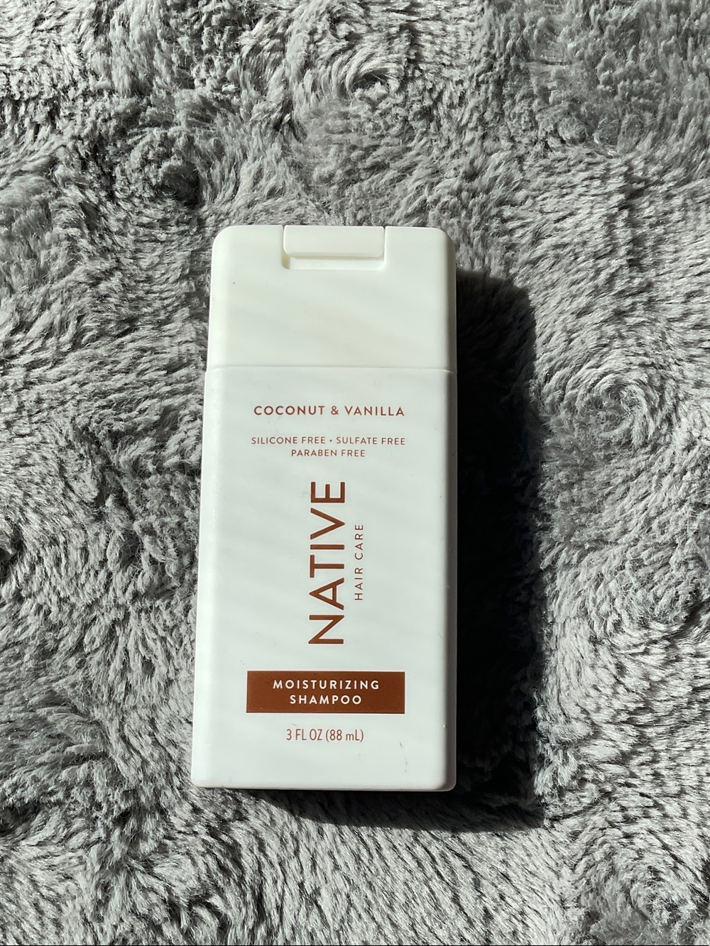 Travel size Native Coconut & Vanilla Moisturizing Shampoo White and Brown